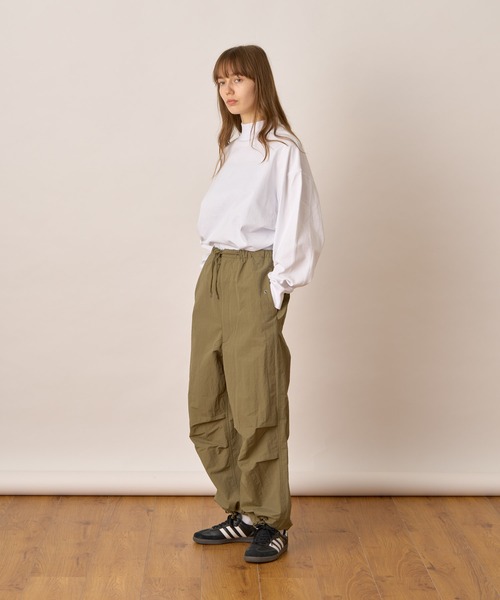 ALLUMER（アリュメール）の「ドルマンスリーブモックネックTシャツ（Tシャツ/カットソー・レディース・ブラック/ホワイト・1）」の10枚目の写真