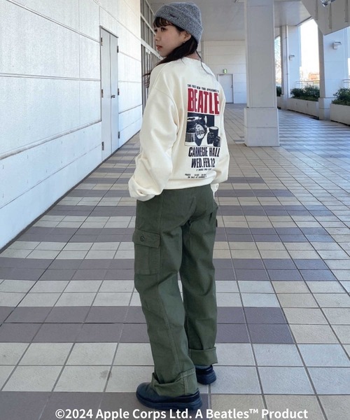 Right-on（ライトオン）の「【THE BEATLES】フォトPTトレーナー（スウェット・メンズ・オフホワイト/ダークグレー/キナリ・L/XL/M）」の6枚目の写真