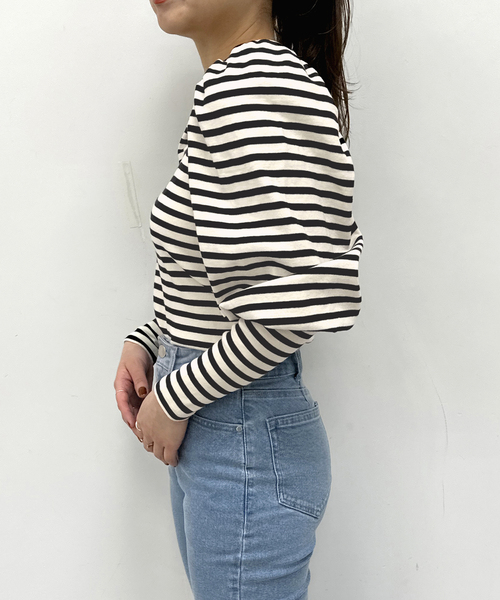 U by SPICK&SPAN(ユーバイスピックアンドスパン)の「ギャザースリーブボーダープルオーバー(Tシャツ/カットソー・レディース・ブラック・FREE)」の10枚目の写真