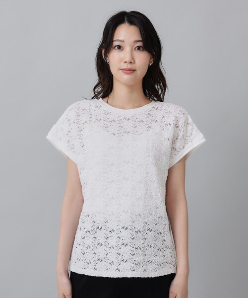 UNTITLED(アンタイトル)の「◆【華やか/ストレッチ/スーツインナー】シュリンクレース(Tシャツ/カットソー・レディース・オフホワイト/ブラック・00/02/04/44/48/50)」の4枚目の写真