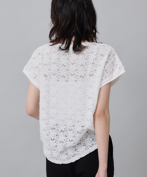 UNTITLED(アンタイトル)の「◆【華やか/ストレッチ/スーツインナー】シュリンクレース(Tシャツ/カットソー・レディース・オフホワイト/ブラック・00/02/04/44/48/50)」の15枚目の写真
