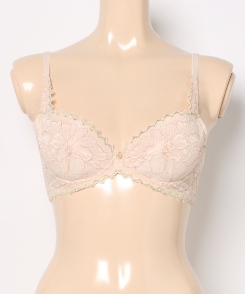 ANNEBRA（アンブラ）の「Heart デコルテメイクブラジャー（ブラジャー・レディース・クリーム/シャーベット・B70/B75/C70/C75/C80/D70/D75/D80/E70/E75/E80/F70/F75/G70/G75）」の15枚目の写真