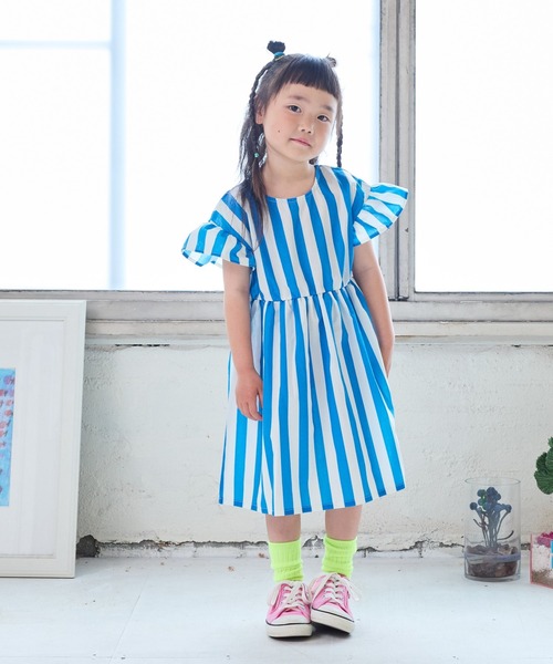 LSP WOW（エルエスピーワオ）の「【LSP WOW!】ガールズ総柄ワンピース（80～130cm）（ワンピース・キッズ・ブラック系2/ブルー/イエロー/ブラック系1/ホワイト系2/ホワイト系1/ブラック系3/グリーン・80/90/100/110/120/130）」の11枚目の写真