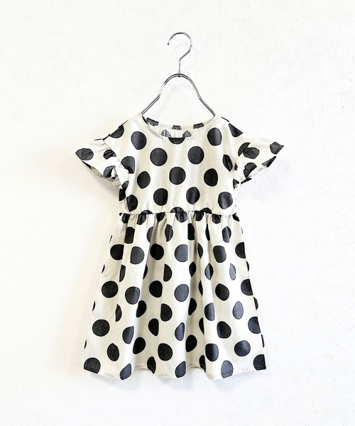 LSP WOW（エルエスピーワオ）の「【LSP WOW!】ガールズ総柄ワンピース（80～130cm）（ワンピース・キッズ・ブラック系2/ブルー/イエロー/ブラック系1/ホワイト系2/ホワイト系1/ブラック系3/グリーン・80/90/100/110/120/130）」の20枚目の写真