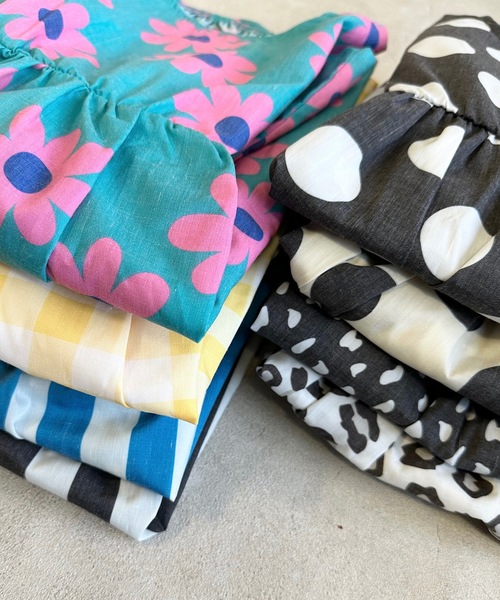 LSP WOW（エルエスピーワオ）の「【LSP WOW!】ガールズ総柄ワンピース（80～130cm）（ワンピース・キッズ・ブラック系2/ブルー/イエロー/ブラック系1/ホワイト系2/ホワイト系1/ブラック系3/グリーン・80/90/100/110/120/130）」の18枚目の写真