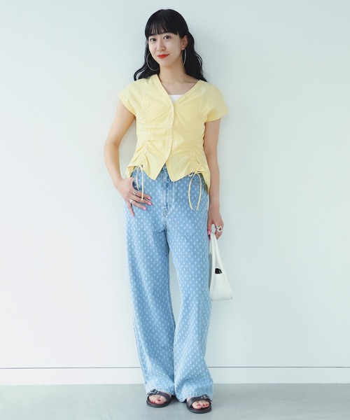 Ray BEAMS（レイビームス）の「Ray BEAMS / ドロスト ギャザー Vネック ブラウス（シャツ/ブラウス・レディース・ブラック/イエロー・1/0）」の13枚目の写真