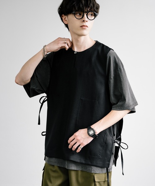 Audience(オーディエンス)の「Upscape Audience アップスケープオーディエンス 日本製 国産 Naturemier ナチュレミア TECH リネンライク メランジクロス キーネックサイドオープンベスト AUD7265(ベスト・メンズ・ブラック/グレー/モカ・L/M)」の2枚目の写真