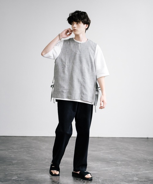 Audience(オーディエンス)の「Upscape Audience アップスケープオーディエンス 日本製 国産 Naturemier ナチュレミア TECH リネンライク メランジクロス キーネックサイドオープンベスト AUD7265(ベスト・メンズ・ブラック/グレー/モカ・L/M)」の11枚目の写真