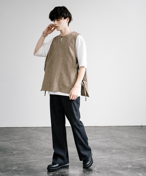 Audience(オーディエンス)の「Upscape Audience アップスケープオーディエンス 日本製 国産 Naturemier ナチュレミア TECH リネンライク メランジクロス キーネックサイドオープンベスト AUD7265(ベスト・メンズ・ブラック/グレー/モカ・L/M)」の15枚目の写真