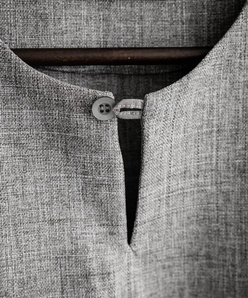 Audience(オーディエンス)の「Upscape Audience アップスケープオーディエンス 日本製 国産 Naturemier ナチュレミア TECH リネンライク メランジクロス キーネックサイドオープンベスト AUD7265(ベスト・メンズ・ブラック/グレー/モカ・L/M)」の20枚目の写真