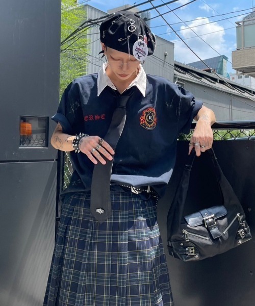 XU（エックスユー）の「ストリートファッション XU エックスユー damage polo t-shirts ダメージ ウォッシングポロシャツ 半袖ポロシャツ カレッジポロシャツ 刺しゅうロゴトップス 半袖トップス オーバーサイズ 韓国ファッション 韓国ストリート（ポロシャツ・メンズ・ブラック/ネイビー/ベージュ・ONE SIZE）」の21枚目の写真