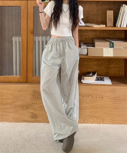 Sibra(シブラ)の「旬なスポーティミックスが完成。配色パイピングカーゴパンツ(カーゴパンツ・レディース・ピンク/グレー・M)」の9枚目の写真