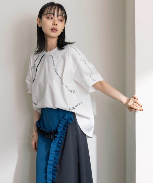 Eimee Law（エイミーロウ）の「ウェーブロゴプリントタックスリーブTシャツ（Tシャツ/カットソー・レディース・ブラック/オフホワイト/スミクロ・38）」の2枚目の写真