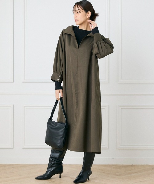 INED CLARO（イネドクラロ）の「2WAYギャザーネックワンピース（ワンピース・レディース・チャコールグレー/ベージュ・フリー）」の8枚目の写真