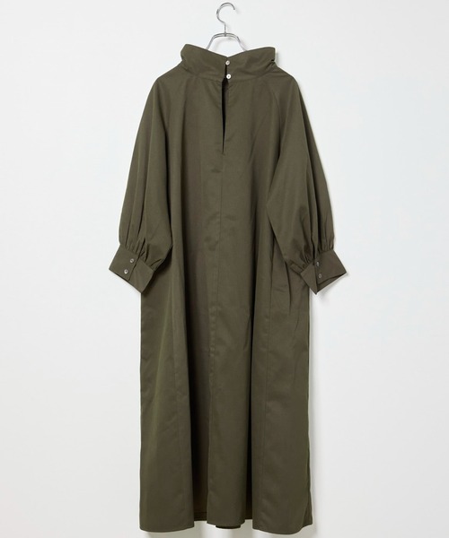 INED CLARO（イネドクラロ）の「2WAYギャザーネックワンピース（ワンピース・レディース・チャコールグレー/ベージュ・フリー）」の14枚目の写真