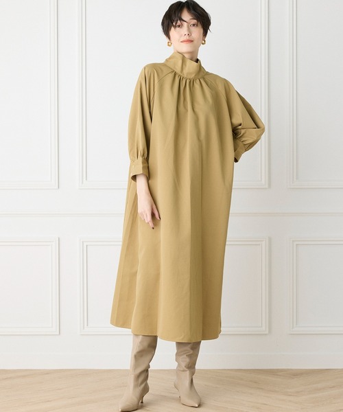 INED CLARO（イネドクラロ）の「2WAYギャザーネックワンピース（ワンピース・レディース・チャコールグレー/ベージュ・フリー）」の16枚目の写真