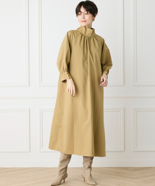 INED CLARO（イネドクラロ）の「2WAYギャザーネックワンピース（ワンピース・レディース・チャコールグレー/ベージュ・フリー）」の20枚目の写真