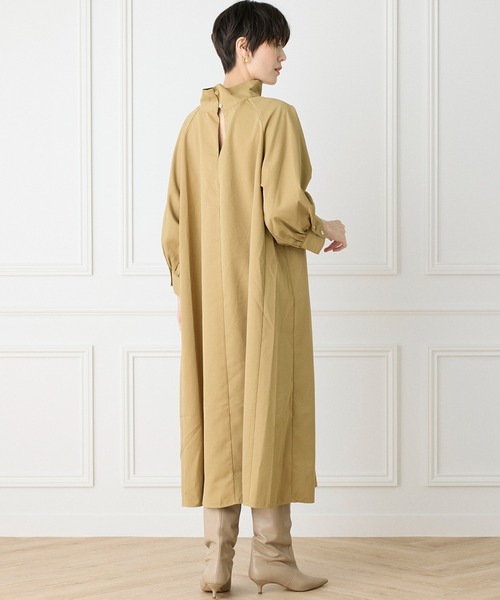 INED CLARO（イネドクラロ）の「2WAYギャザーネックワンピース（ワンピース・レディース・チャコールグレー/ベージュ・フリー）」の22枚目の写真