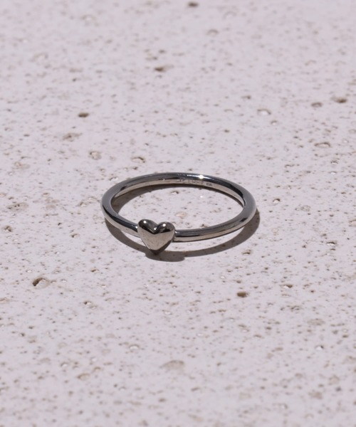 LHME（エルエイチエムイー）の「【WEB限定】“Moment”プチハートリング/サージカルステンレス（金属アレルギー対応）【LHME / エルエイチエムイー】（リング・レディース・ゴールド/シルバー・2号/3号/13号/11号）」の2枚目の写真