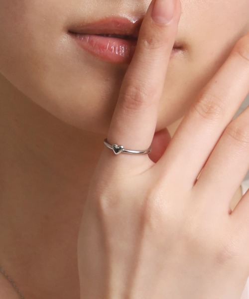 LHME（エルエイチエムイー）の「【WEB限定】“Moment”プチハートリング/サージカルステンレス（金属アレルギー対応）【LHME / エルエイチエムイー】（リング・レディース・ゴールド/シルバー・2号/3号/13号/11号）」の12枚目の写真