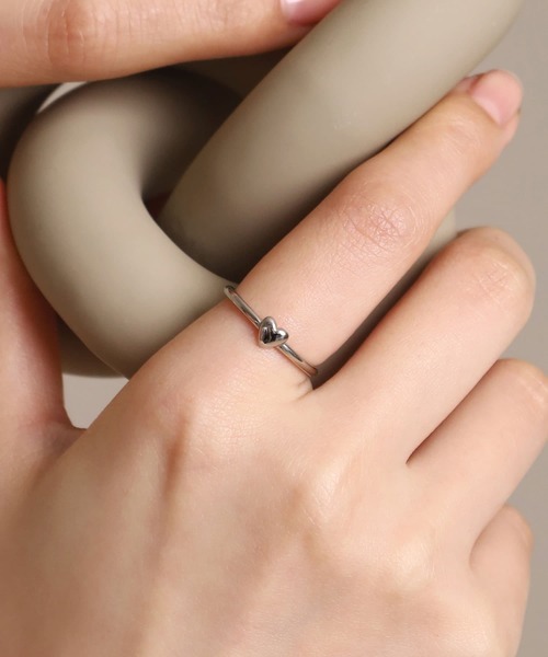 LHME（エルエイチエムイー）の「【WEB限定】“Moment”プチハートリング/サージカルステンレス（金属アレルギー対応）【LHME / エルエイチエムイー】（リング・レディース・ゴールド/シルバー・2号/3号/13号/11号）」の15枚目の写真