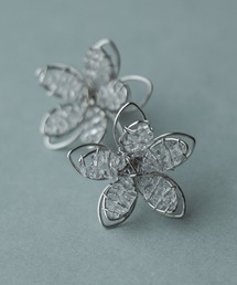ビーズフラワーピアス