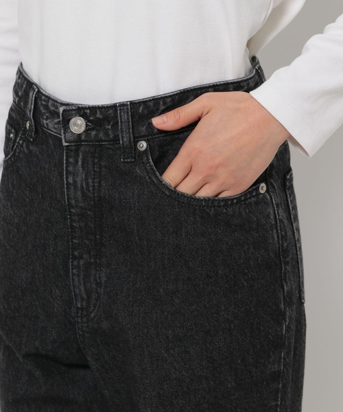 LOWRYS FARM（ローリーズファーム）の「ＣＯＮＥ／スリットパンツ 131360（デニムパンツ・レディース・ブラック/ブルー/ネイビー/ブラック系その他・SMALL/MEDIUM/LARGE）」の20枚目の写真