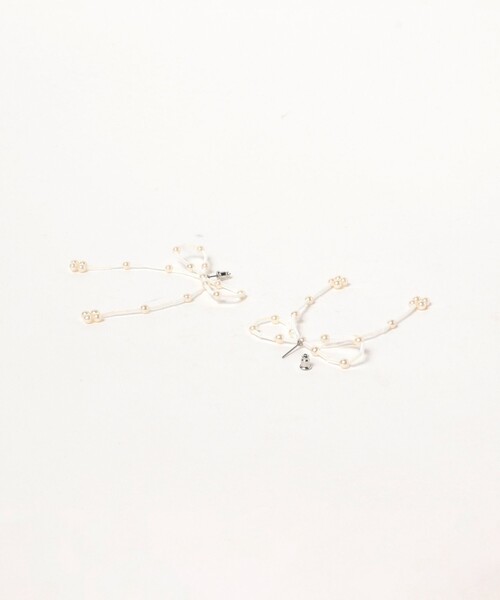 Ray BEAMS（レイビームス）の「ビーズ リボン ピアス（ピアス（両耳用）・レディース・ホワイト/ブラック・ONE SIZE）」の5枚目の写真