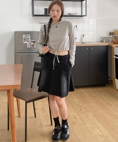 muahmuah（ムーアムーア）の「A'GEM/9 × .kom 『muah muah/ムーアムーア』 LOGO STITCH STRING HOOD LONG SLEEVE/ロゴステッチストリングフードパーカー（パーカー・レディース・カーキ/ブラック/グレー/アイボリー・FREE）」の8枚目の写真