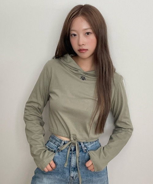 muahmuah（ムーアムーア）の「A'GEM/9 × .kom 『muah muah/ムーアムーア』 LOGO STITCH STRING HOOD LONG SLEEVE/ロゴステッチストリングフードパーカー（パーカー・レディース・カーキ/ブラック/グレー/アイボリー・FREE）」の9枚目の写真