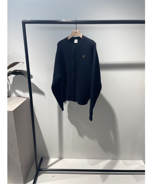 YENN(イエン)の「YENN ダブルフェイスニットカーディガン(カーディガン/ボレロ・レディース・ベージュ/ダークネイビー・FREE)」の7枚目の写真