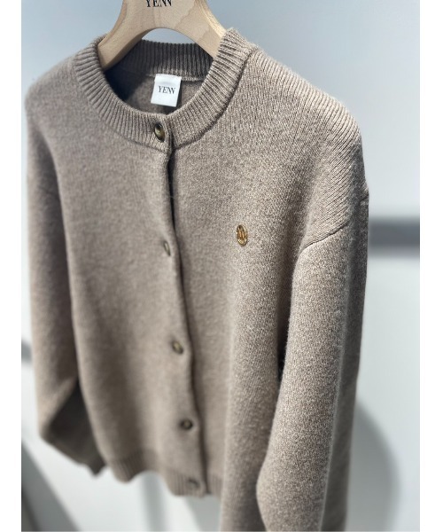 YENN(イエン)の「YENN ダブルフェイスニットカーディガン(カーディガン/ボレロ・レディース・ベージュ/ダークネイビー・FREE)」の11枚目の写真