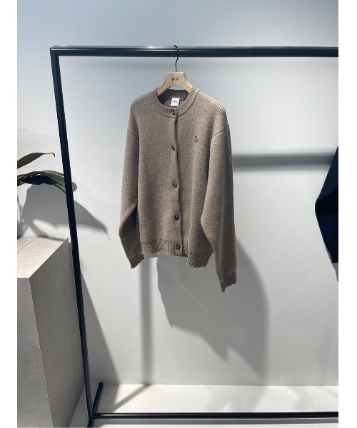 YENN(イエン)の「YENN ダブルフェイスニットカーディガン(カーディガン/ボレロ・レディース・ベージュ/ダークネイビー・FREE)」の6枚目の写真