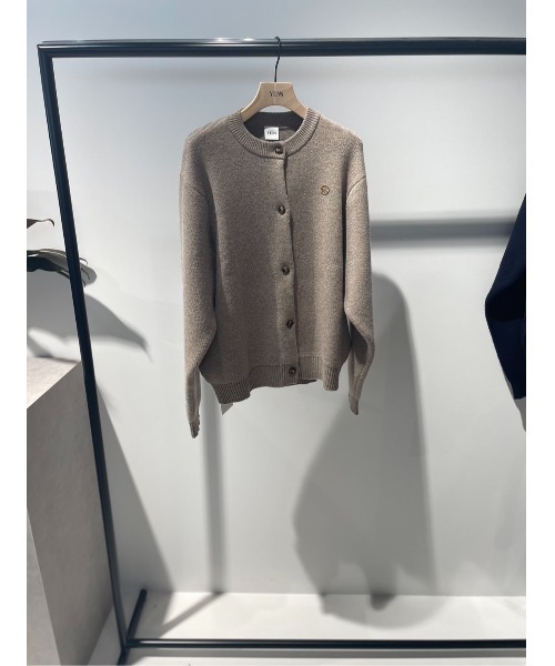 YENN(イエン)の「YENN ダブルフェイスニットカーディガン(カーディガン/ボレロ・レディース・ベージュ/ダークネイビー・FREE)」の9枚目の写真