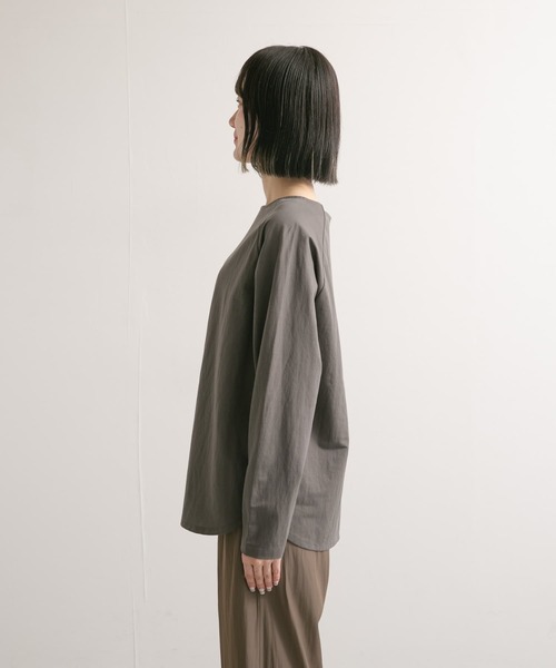 URBAN RESEARCH DOORS（アーバンリサーチドアーズ）の「ラグランロングスリーブTシャツ（Tシャツ/カットソー・レディース・グレー/ネイビー/ベージュ・MEDIUM）」の13枚目の写真