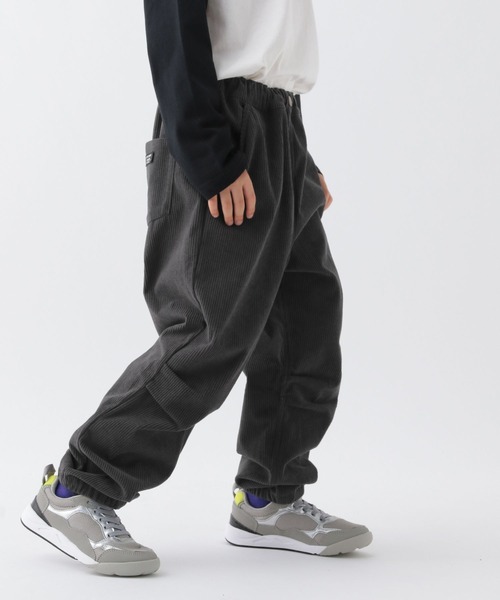 BAYFLOW（ベイフロー）の「[着回し力抜群!]コーデュロイパラシュートパンツ(KIDS)（その他パンツ・キッズ・チャコールグレー/モカ/ブルー・110cm/150cm/140cm/130cm/120cm）」の11枚目の写真