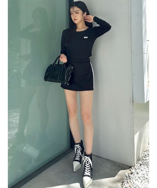 GYDA(ジェイダ)の「round GYロゴプリントラウンドヘムロンT(Tシャツ/カットソー・レディース・ピンク/ブラック/オフホワイト・FREE)」の16枚目の写真