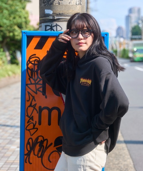 Manhattan Portage（マンハッタンポーテージ）の「Sweat Parka THRASHER（パーカー・メンズ・ブラック/ライトグレー・LARGE/MEDIUM/SMALL/X-LARGE）」の11枚目の写真