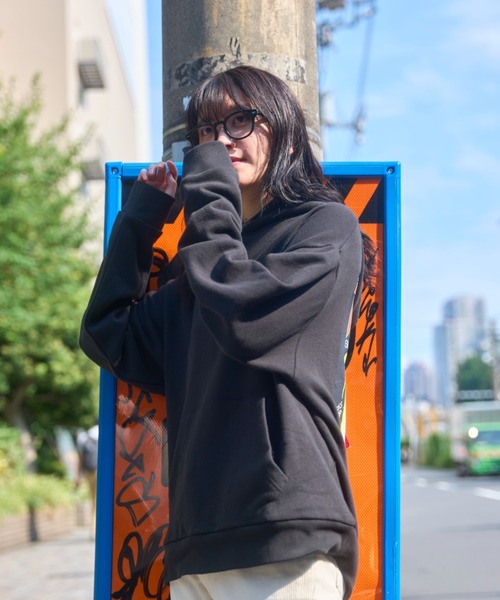 Manhattan Portage（マンハッタンポーテージ）の「Sweat Parka THRASHER（パーカー・メンズ・ブラック/ライトグレー・LARGE/MEDIUM/SMALL/X-LARGE）」の15枚目の写真