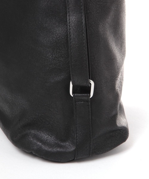 BAYFLOW（ベイフロー）の「[リュックにもショルダーにも]フェイクレザー3WAYトート（ショルダーバッグ・レディース・ブラック/グレー/ライトベージュ・FREE）」の17枚目の写真