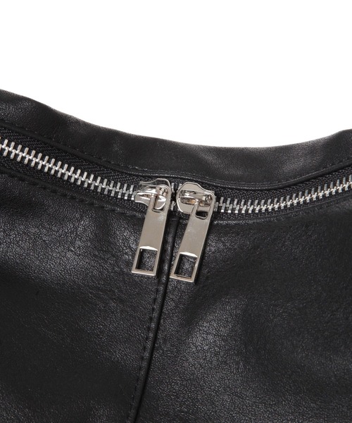 BAYFLOW（ベイフロー）の「[リュックにもショルダーにも]フェイクレザー3WAYトート（ショルダーバッグ・レディース・ブラック/グレー/ライトベージュ・FREE）」の18枚目の写真