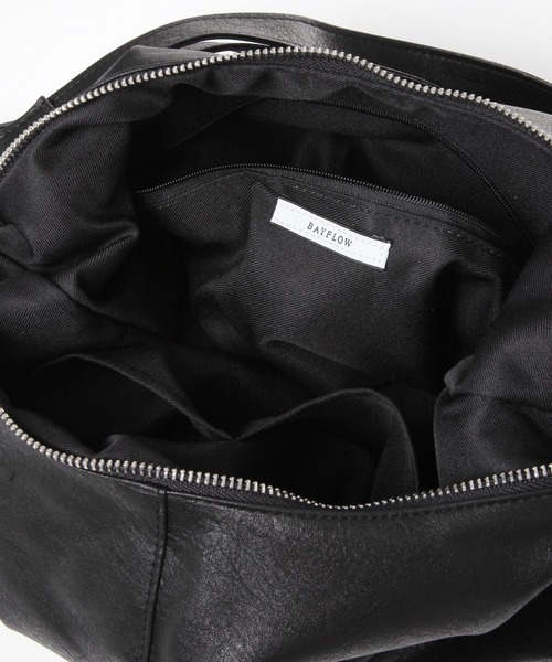 BAYFLOW（ベイフロー）の「[リュックにもショルダーにも]フェイクレザー3WAYトート（ショルダーバッグ・レディース・ブラック/グレー/ライトベージュ・FREE）」の20枚目の写真