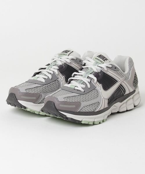 NIKE（ナイキ）の「NIKE WMNS ZOOM VOMERO 5 FB8825-001（スニーカー