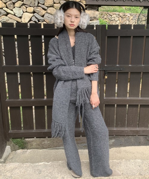 セール】Vネックニット ニットパンツ マフラー 【3点セット