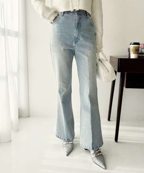 one after another NICE CLAUP（ワンアフターアナザーナイスクラップ）の「ストレッチデニムパンツ（デニムパンツ・レディース・ライトブルー/ブルー/ネイビー・MEDIUM/SMALL）」の2枚目の写真