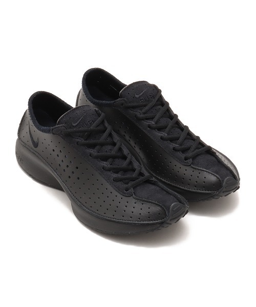 NIKE(ナイキ)の「NIKE W AIR SUPERFLY / ナイキ ウィメンズ スーパーフライ 【SP】(スニーカー・レディース・ブラック・25.0cm/24.5cm/24.0cm/23.5cm/23.0cm)」の1枚目の写真