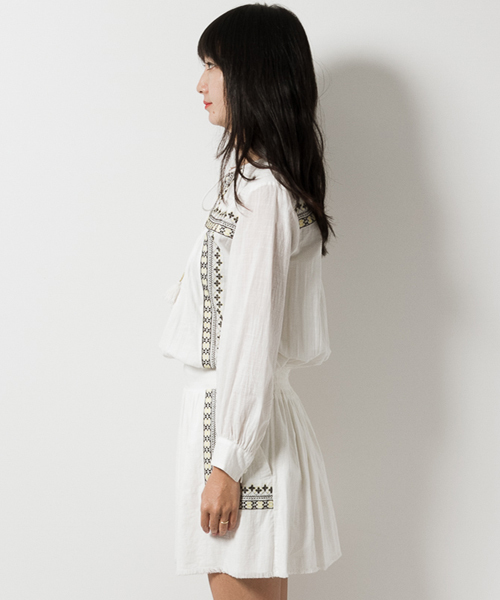 navasana(ナバアサナ)の「navasanaスラブCクロス刺繍ワンピース/712-NOB-N161-OP002(ワンピース・レディース・オフホワイト/ネイビー・FREE)」の21枚目の写真
