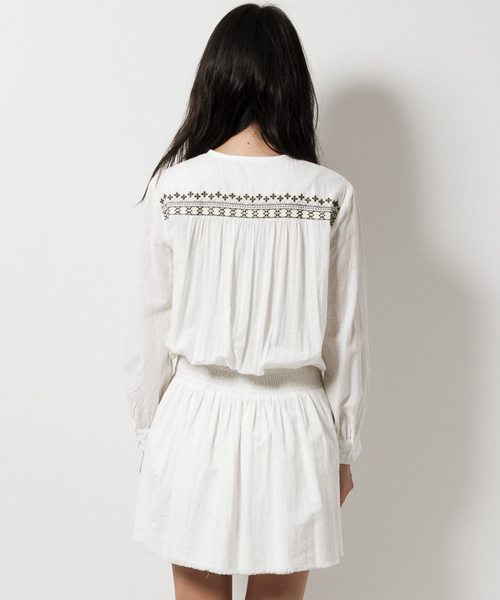 navasana(ナバアサナ)の「navasanaスラブCクロス刺繍ワンピース/712-NOB-N161-OP002(ワンピース・レディース・オフホワイト/ネイビー・FREE)」の22枚目の写真