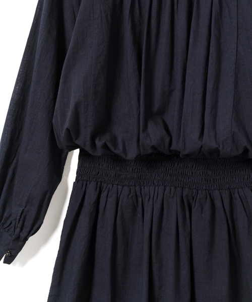 navasana(ナバアサナ)の「navasanaスラブCクロス刺繍ワンピース/712-NOB-N161-OP002(ワンピース・レディース・オフホワイト/ネイビー・FREE)」の13枚目の写真