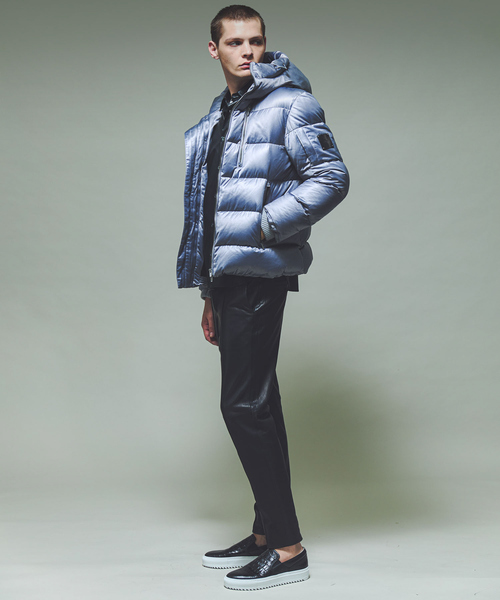 alfredoBANNISTER（アルフレッドバニスター）の「【Margome sole】シャークソール クロコダイル柄 レザー スニーカー スリッポン（スニーカー・メンズ・ブラック/ホワイト/ホワイト系その他/ブラック系その他・40/41/42/43/44）」の5枚目の写真